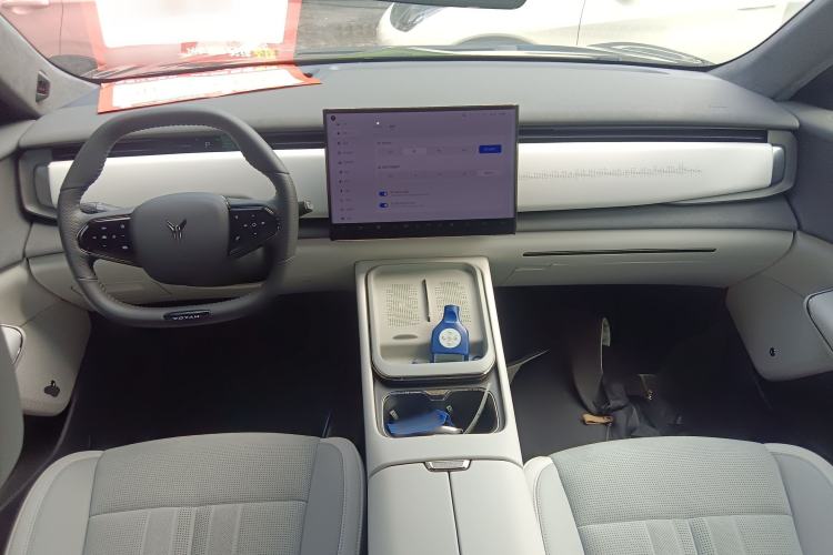 Used VOYAH COURAGE 2024 Long-Range Supercharge Edition Interior 2