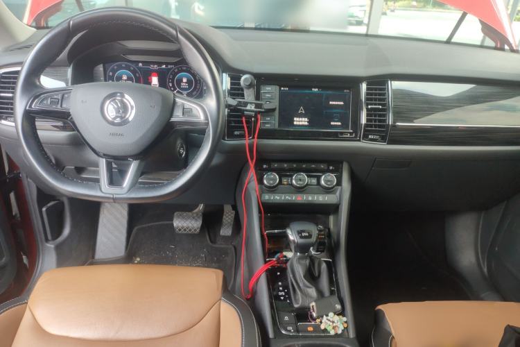 Used Skoda Kodiaq 2019 Facelifted TSI330 5-Seater Two-Wheel-Drive Luxury Enjoyment Edition China V Emission Standard
