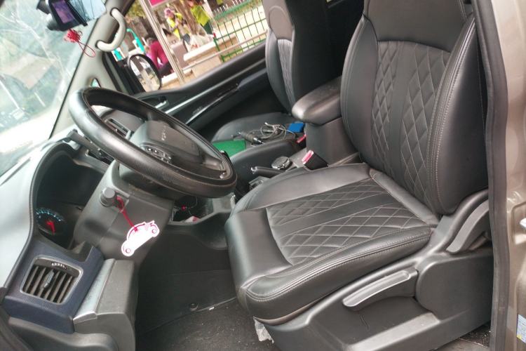 Used FORTHING Lingzhi 2022 Striving Version M5L 1.6L Luxury 7-Seater
