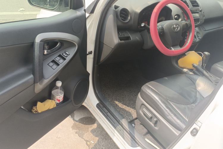 Used Toyota RAV4 2011 2.4L Automatic 4x4 Luxury Edition
