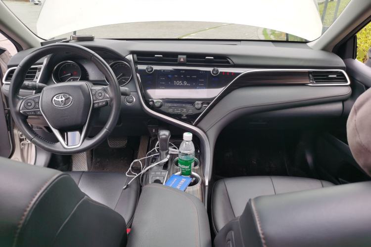 Used Toyota Camry 2019 2.5G Luxury Edition China V Standard Center Console
