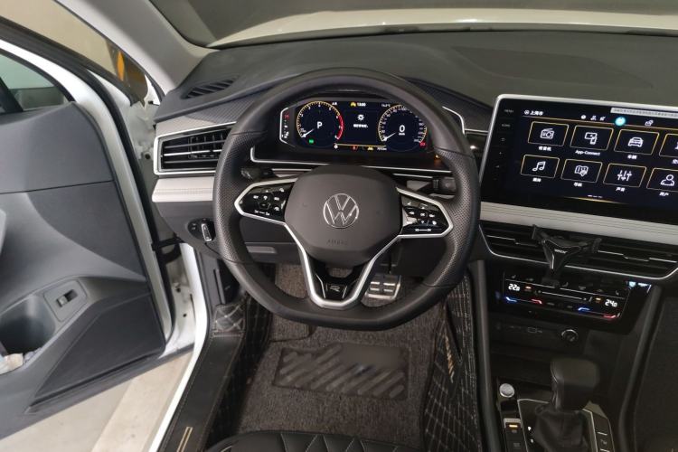 Used Volkswagen Tiguan L 2023 330TSI Automatic Two-Wheel Drive R-Line Enjoyment Edition
