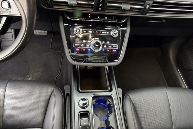 Used Lincoln Corsair 2020 2.0T Two-Wheel Drive Luxury Edition Interior 5