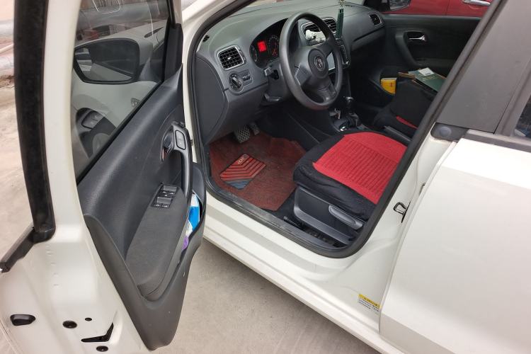 Used Volkswagen Polo 2011 1.4L Automatic ZhiShang Version
