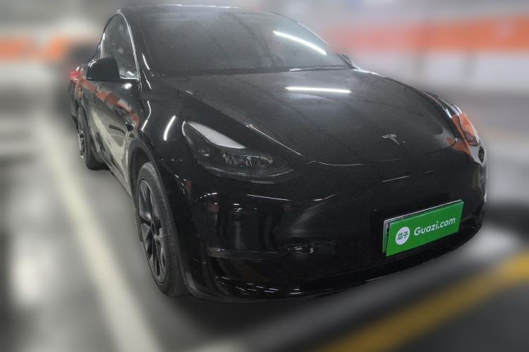 Used Tesla Model Y 2023 Long-Range All-Wheel-Drive Version
