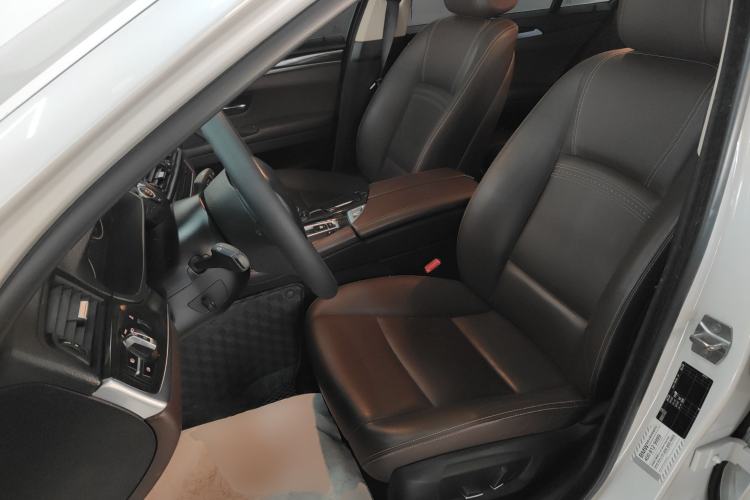 Used BMW 5 Series 2014 525Li Luxury Design Package
