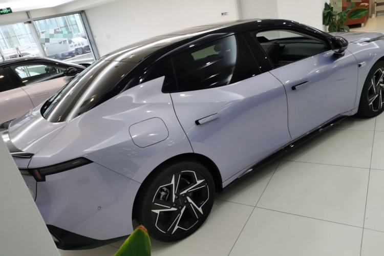 Used Lynk & Co 07 2024 EM-P 126 Long-Range Intelligent Driving Ultra