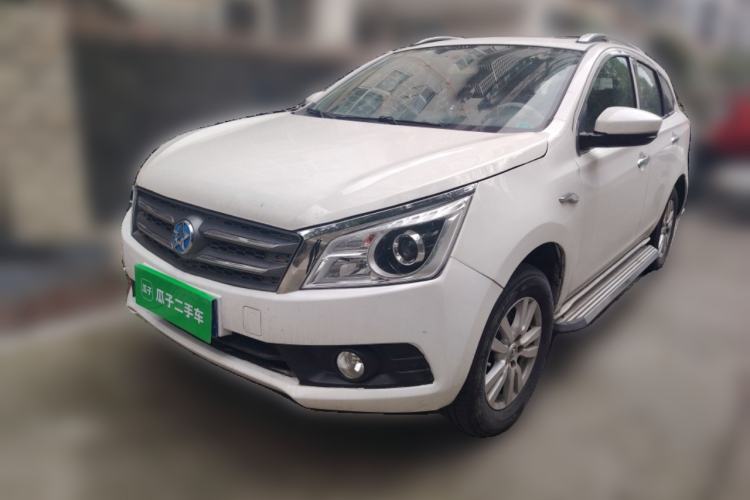 Used Venucia T70 2015 2.0L CVT Smart Edition