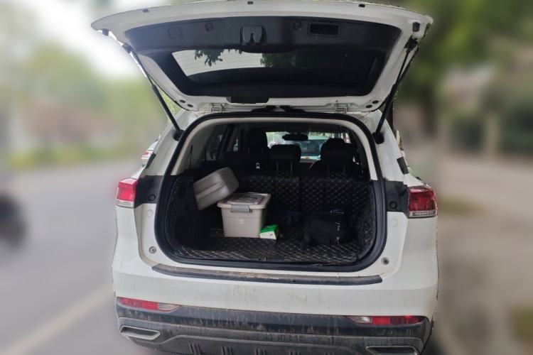 Used CHANGAN OSHAN X7 PLUS 2022 1.5T Blue Whale Edition Automatic Luxury 7-Seater Trunk