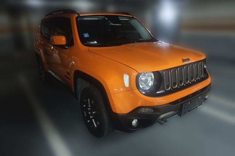 Used Jeep Renegade 2016 2.0L Automatic Four-Wheel Drive 75th Anniversary Tribute Edition Front Right 45 Deg
