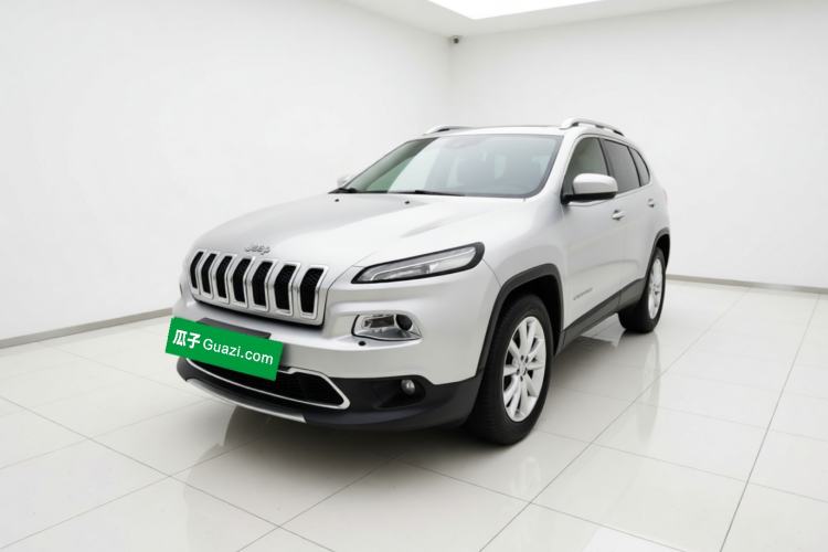 Used Jeep Cherokee 2016 2.4L Superior Edition Guazi used car, China used car export, Used car for sale, Used  cars, Cheapest cars for sale