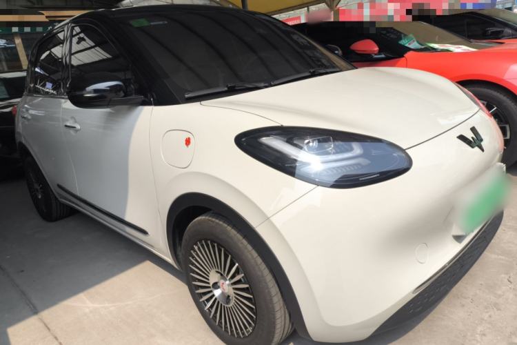 Used Wuling Bingo 2023 410 km Lingxi Deluxe Edition Front Right 45 Deg