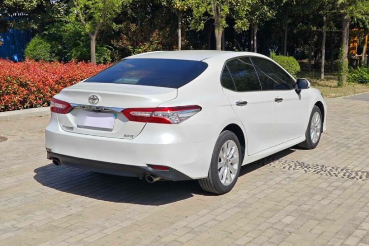 Used Toyota Camry 2019 Revised Version 2.0G Luxury Edition Exterior 7