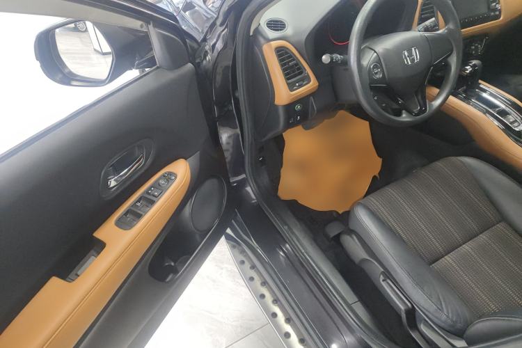 Used Honda Vezel 2016 1.8L CVT Front-Wheel Drive Pioneer Edition Driver Seat