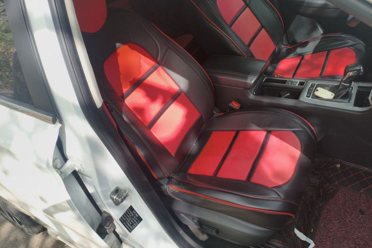 Used Roewe RX5 2018 30T Two-Wheel Drive Automatic Internet Platinum Edition Right Front Seat