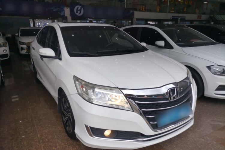 Used Honda Crider 2016 1.8L CVT Luxury Edition Front Right 45 Deg