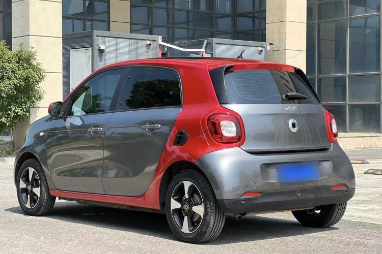 Used smart forfour 2016 1.0L 52 kW Passion Edition
