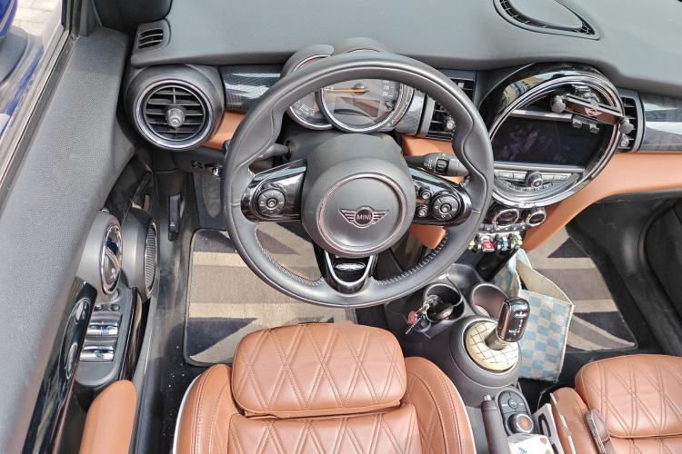 Used MINI 2018 1.5T COOPER CABRIO Artist Steering Wheel