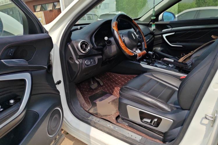 Used Wey VV7 2017 2.0T Ultra-Luxury Version Driver Seat