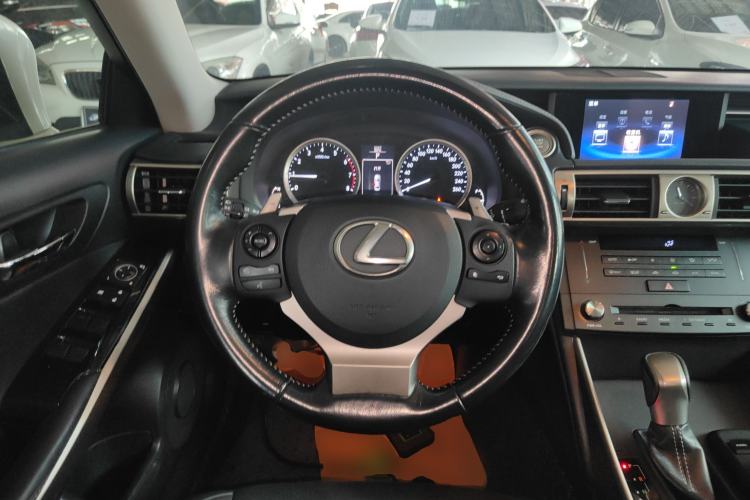 Used Lexus IS 2015 200T Leading Edition Steering Wheel
