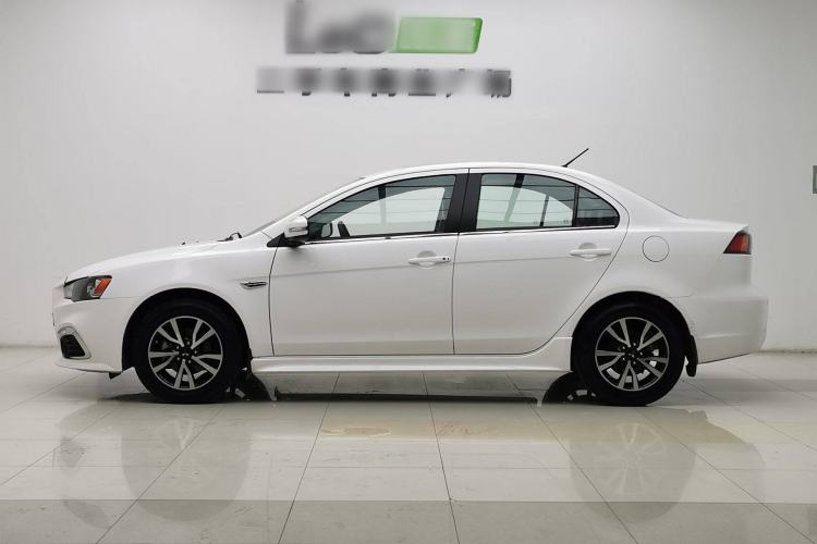 Used Mitsubishi Lancer EX 2015 1.8L CVT ZhiShang Edition China V Standard
