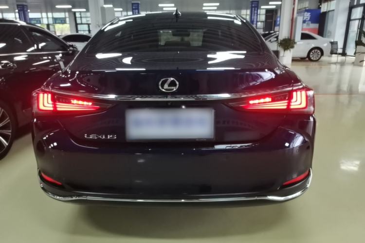 Used Lexus ES 2022 260 Excellence Edition
