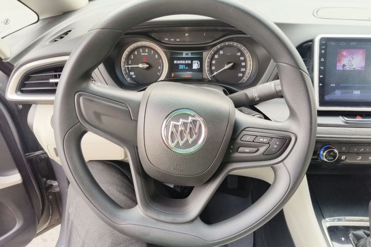 Used Buick GL6 2018 18T 6-Seater Elite Model Steering Wheel