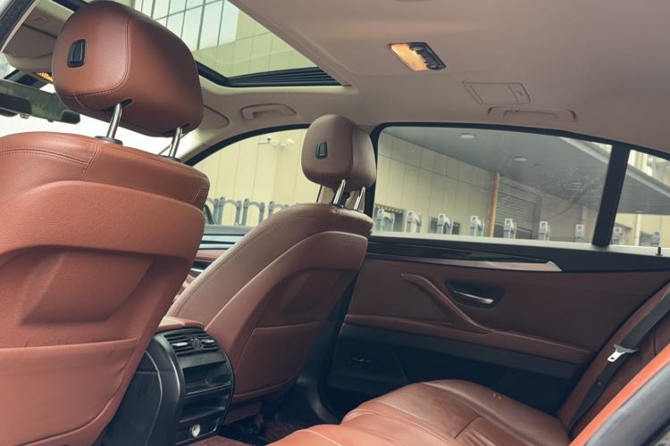 Used BMW 5 Series 2014 520Li Elegant Model
