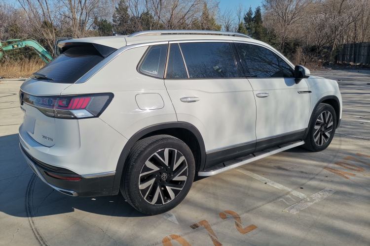 Used Volkswagen Tayron 2023 280TSI Two-Wheel-Drive Luxury Plus Advanced Version Exterior 3