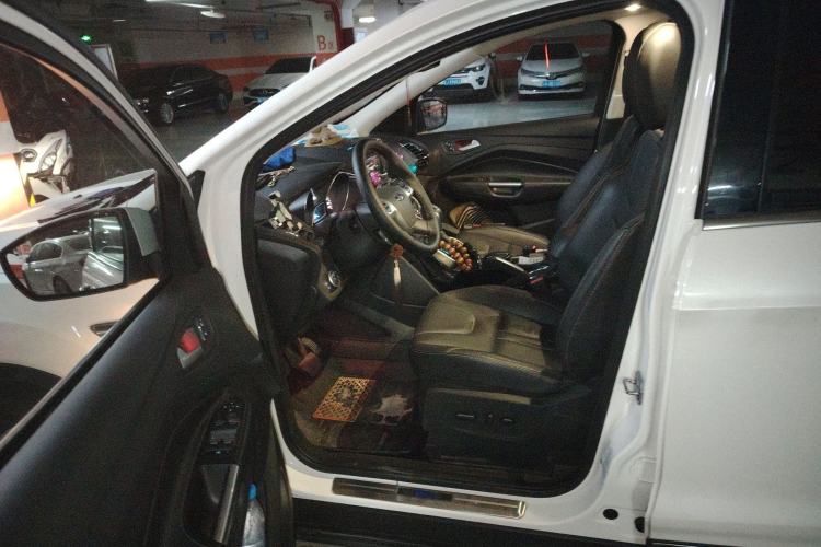 Used Ford Kuga 2015 2.0L GTDi Four-Wheel-Drive Sport Model
