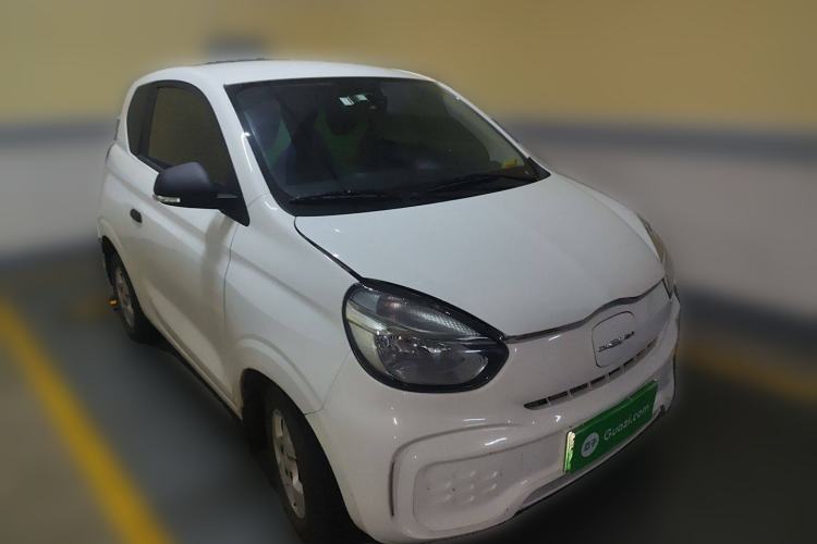 Used Roewe Clever 2021 302 km New Four-Seater Super-Efficient Version Front Right 45 Deg