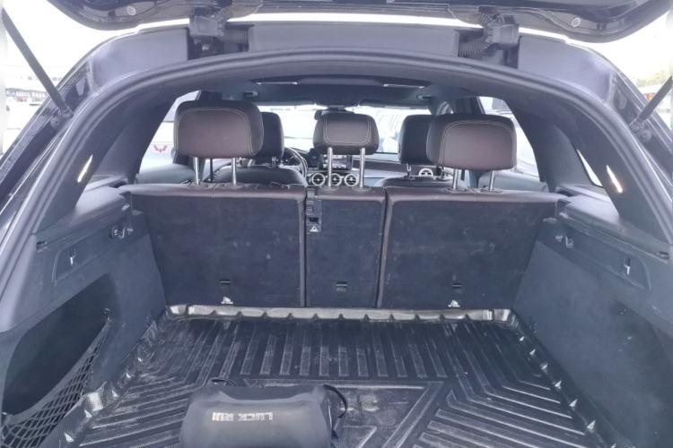 Used Mercedes-Benz GLC 2019 GLC 260 L 4MATIC Dynamic Model Trunk