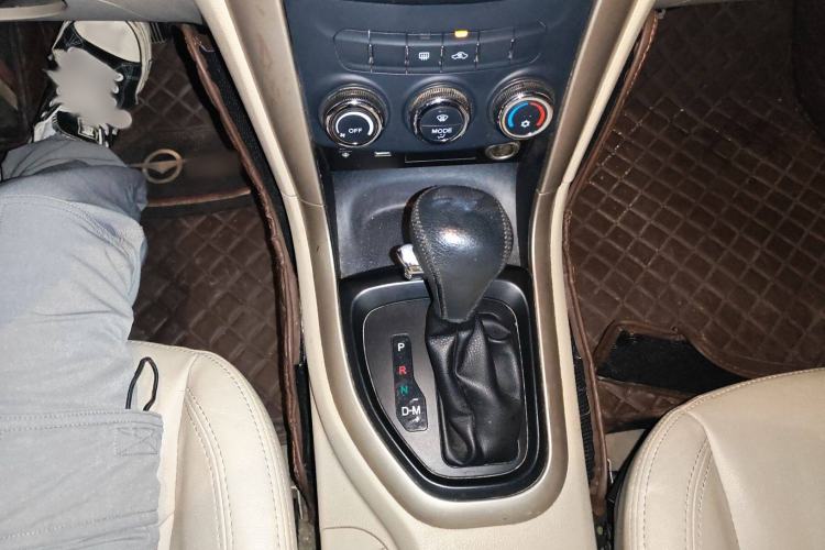 Used Haima S7 2015 Revised Version 2.0L Automatic Zongchi Trim