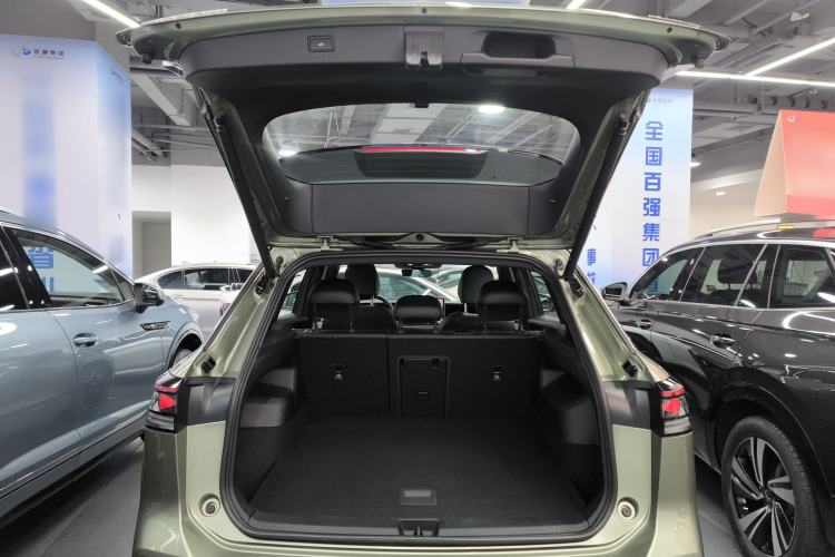 Used Volkswagen Tayron 2025 Tiguan L 380TSI 4Motion Luxury Trunk