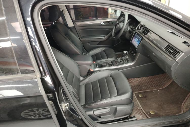 Used Volkswagen Passat 2017 280TSI DSG Luxury Edition
