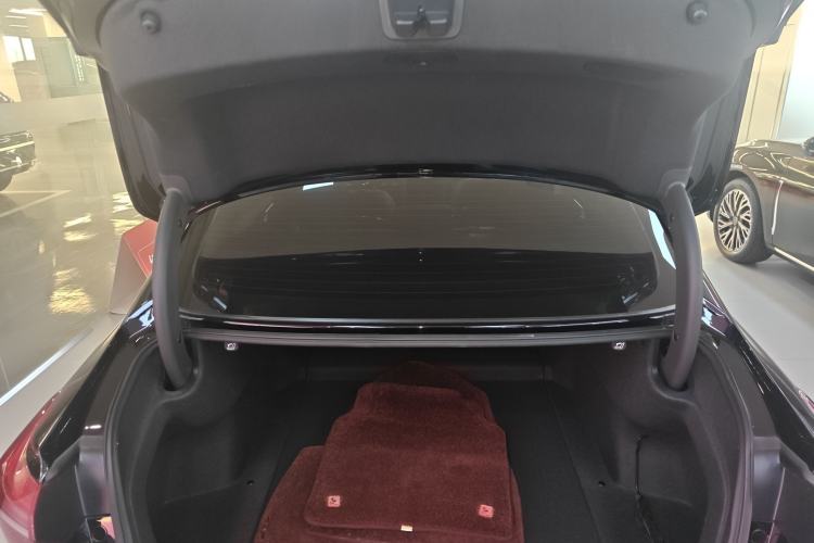 Used Hongqi H5 2023 2.0T Automatic Smart Connect Flagship Edition Trunk