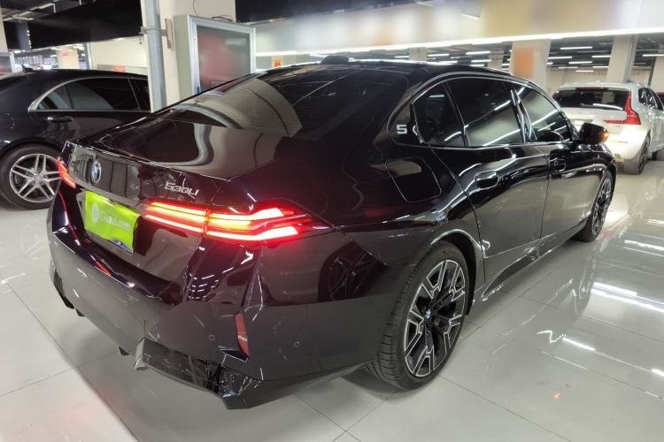 Used BMW 5 Series 2025 530Li Luxury Edition M Sport Package