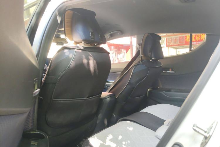 Used Toyota C-HR 2018 2.0L Leading Edition China V-standard Left Rear Seat
