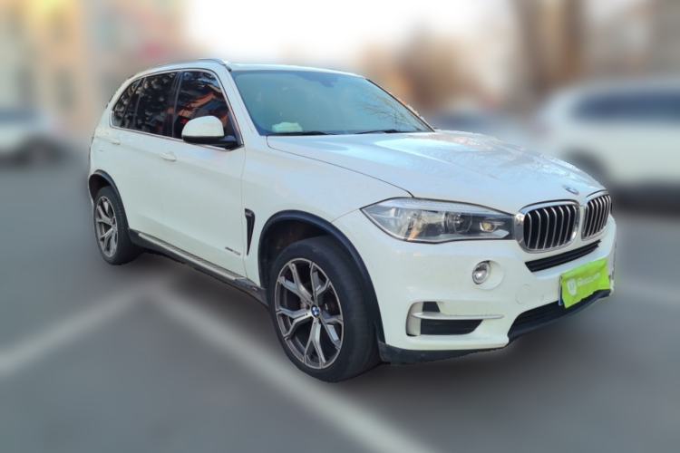 Used BMW X5  Front Right 45 Deg