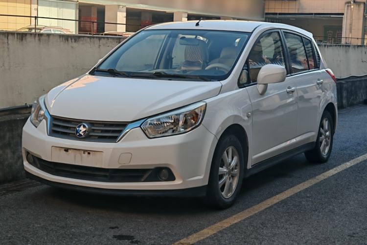 Used Venucia R50 2014 1.6L Manual Splendid Edition