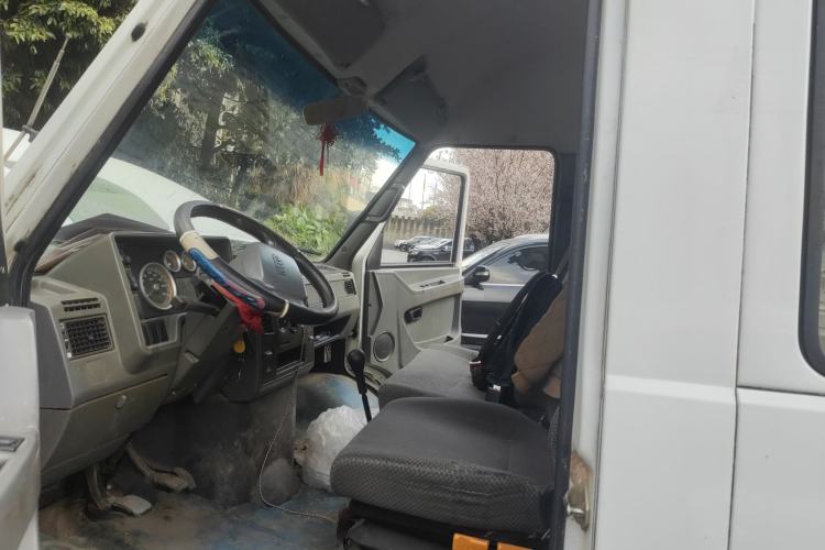 Used Iveco Daily 2014 2.5T-A35 NJ6484ACM47Z4