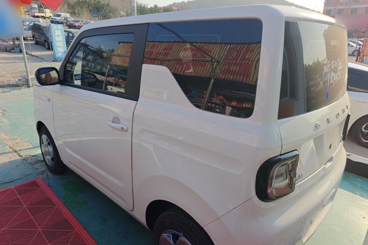 Used Geely Galaxy Panda 2024 Panda Mini 200km Endurance Bear
