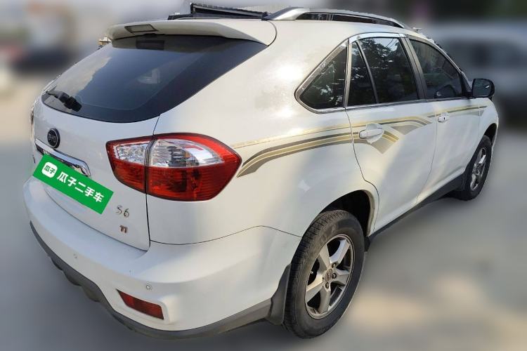 Used BYD S6 2014 1.5TI Manual Luxury 5-Seater Rear Right 45 Deg