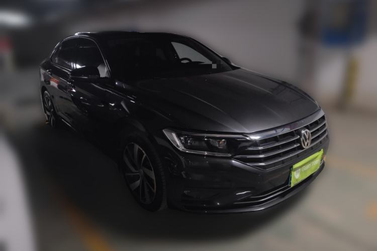 Used Volkswagen Sagitar 2021 280TSI DSG Excellence Edition Front Right 45 Deg