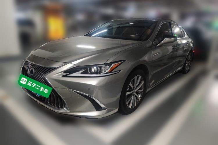 Used Lexus ES 2018 300h Premier Edition China VI Standard