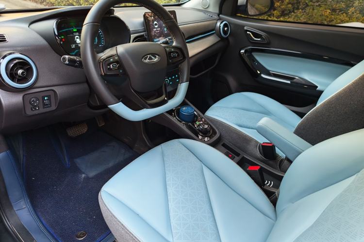 Used Chery Little Ant 2022 300 000 Yuan "Ant Fan" Edition "Extra Sweet" Version Lithium Iron Phosphate 29.2 kWh 30 kW 301 km