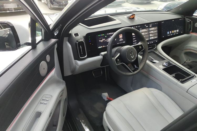 Used Hima AITO M9 2024 Range-Extended Ultra Version 42 kWh 6-Seater Model Driver Seat