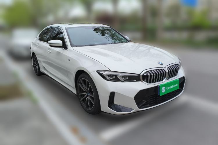 Used BMW 3 Series 2024 320Li M Sport Package Front Right 45 Deg