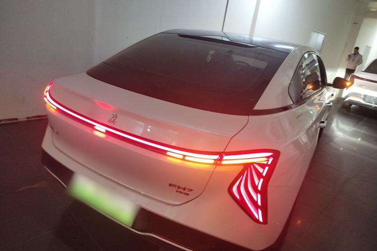 Used Hongqi EH7 2024 690 Pro Rear Right 45 Deg