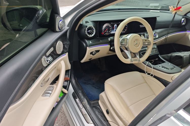 Used Mercedes-Benz E-Class 2016 E 300 L Sporty and Stylish Model